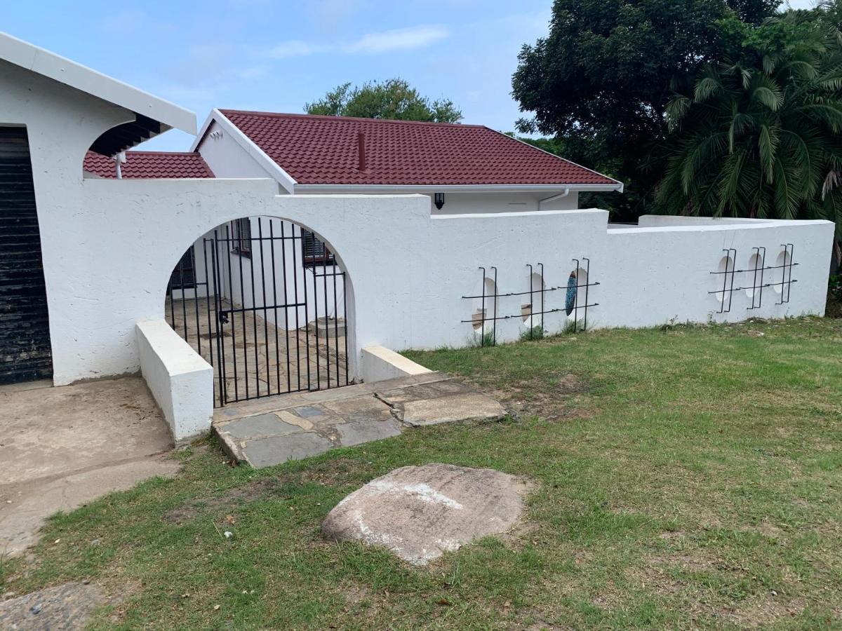 White House Lodge In Scotburgh Scottburgh Eksteriør bilde